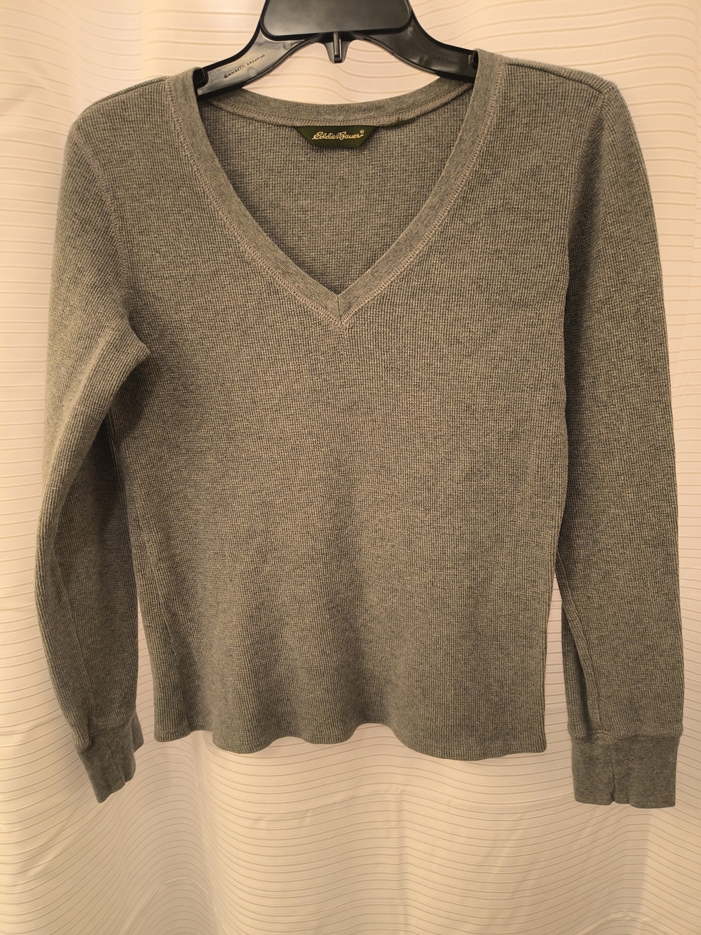 Eddie Bauer Light Gray V-Neck Knit Sweater